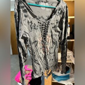 Women’s Buckle Shirt